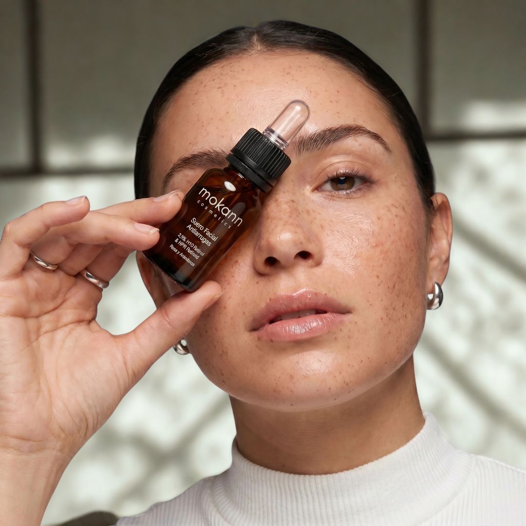 Serum Facial AntiArrugas 2,5% Retinol y HPR Retinoid de Rosa y Arándanos
